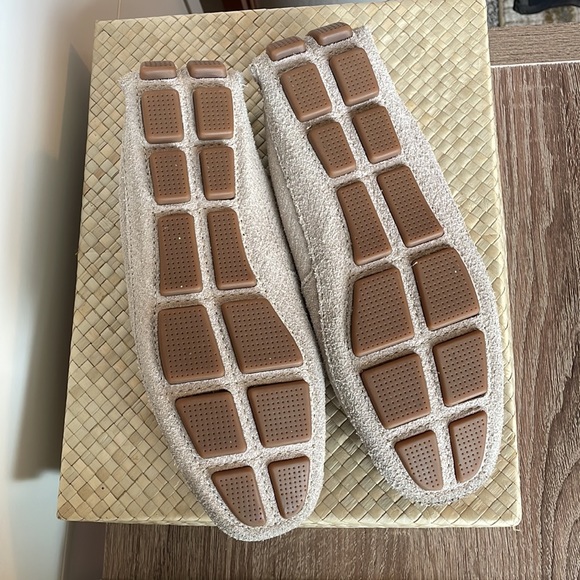 Cole Haan Shelby Logo II Beige Suede Driver Loafer 7.5 US - Picture 8 of 13